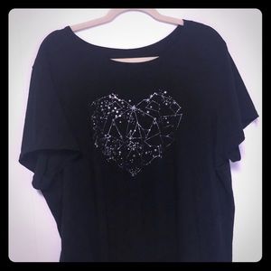 TORRID black constellation heart tee